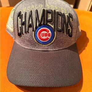 New Era Gray and Black Chicago Cubs Champions Cap